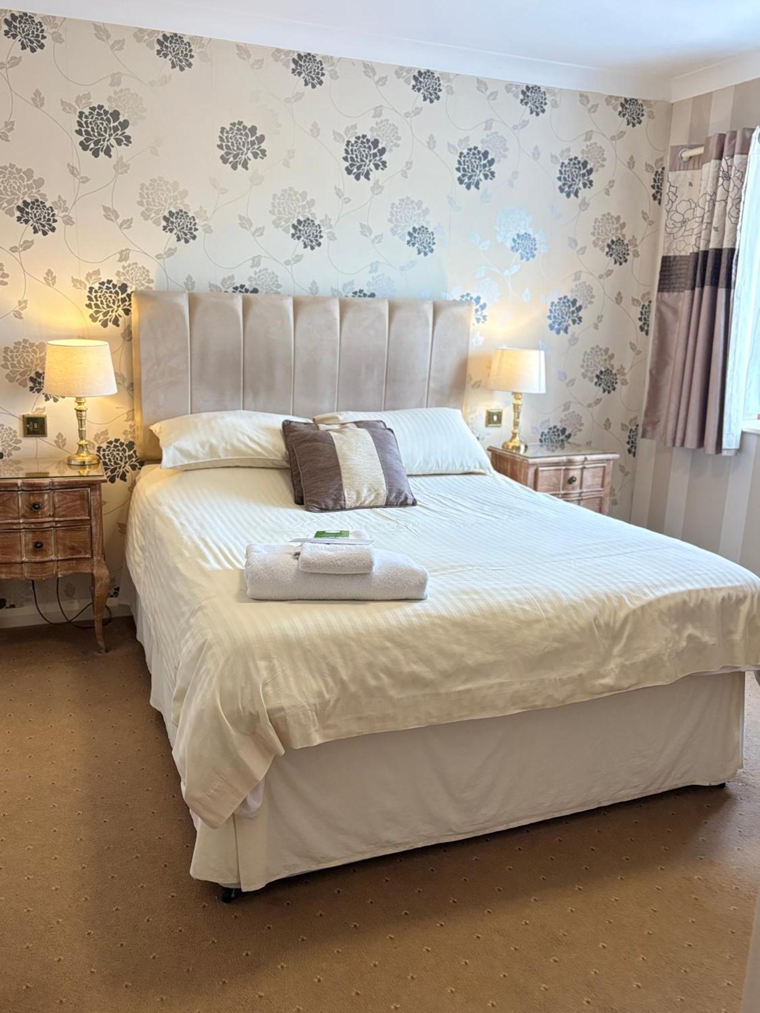 Albright Hussey Manor Hotel Hadnall ภายนอก รูปภาพ