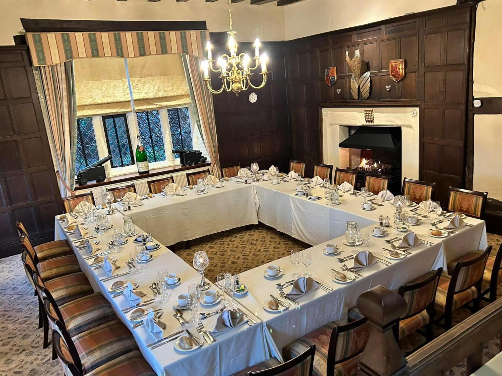 Albright Hussey Manor Hotel Hadnall ภายนอก รูปภาพ